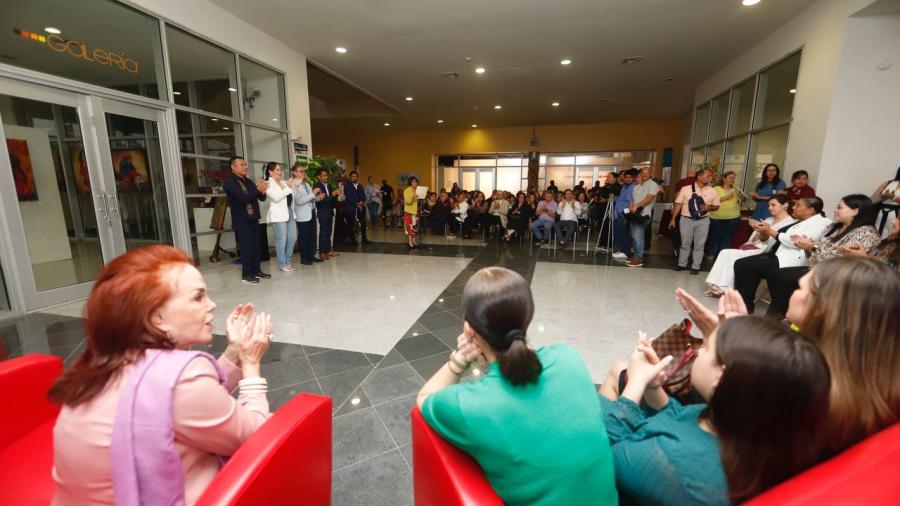 Conmemoran Día Internacional de la Mujer con exposición artística 