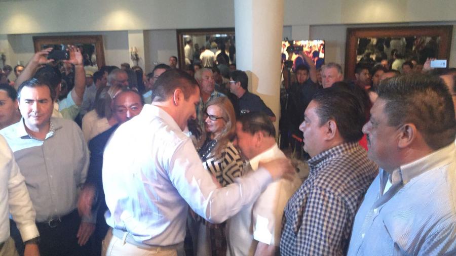 Rafael Moreno Valle presenta su libro en Matamoros