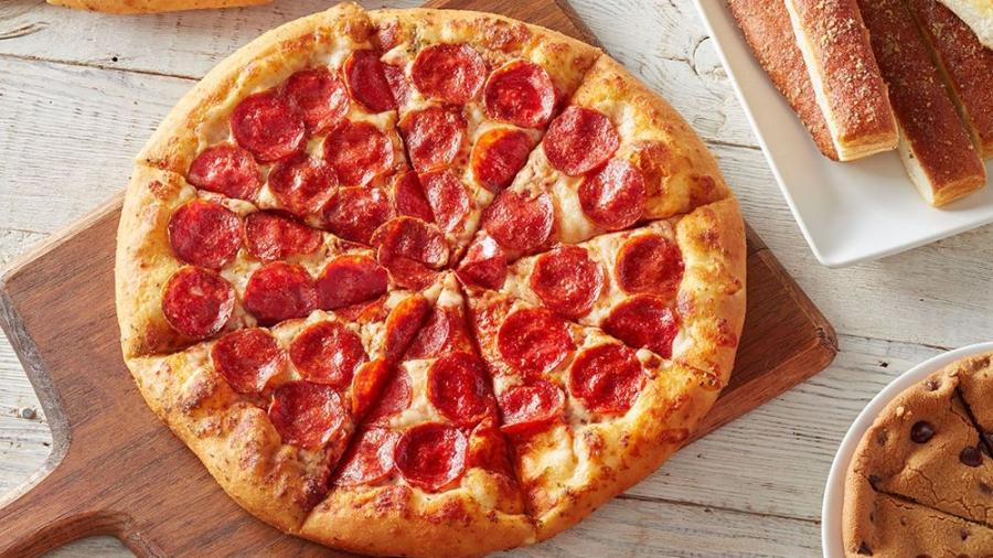 ¡Pizza Hut celebra a los graduados del 2020 regalándoles pizza gratis!