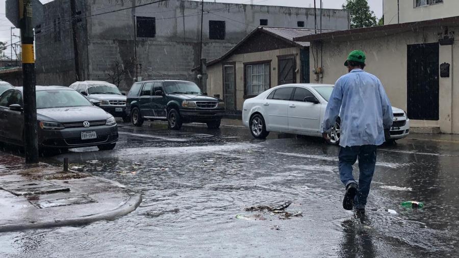 Retrasan lluvias entrega de mercancías en Matamoros