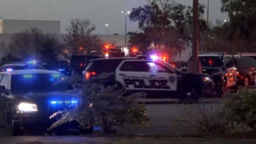 Tiroteo deja un muerto y tres heridos en centro comercial de Colorado