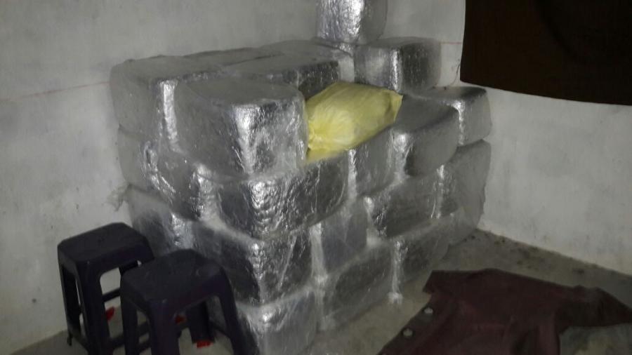 Autoridades aseguran cargamento de drogas