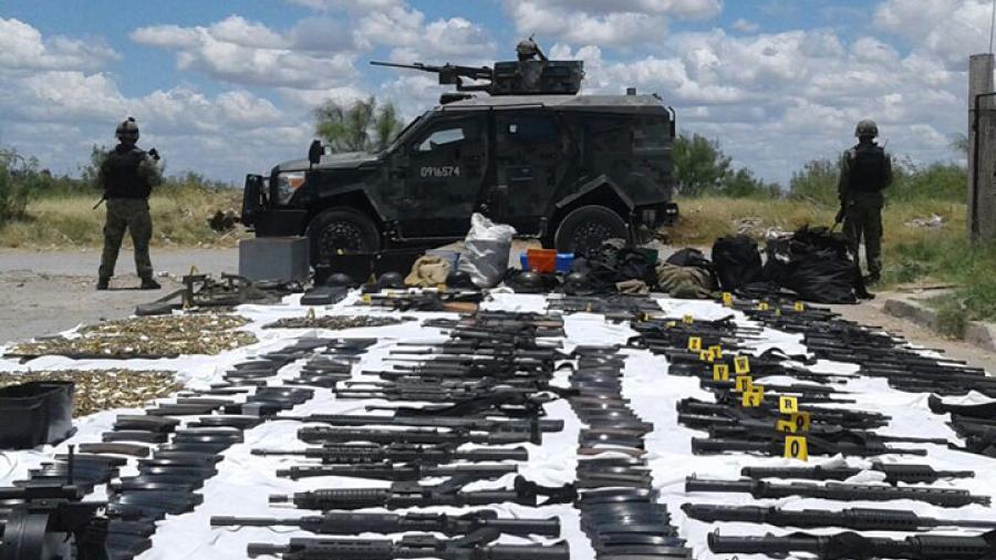 Militares de la 8/a Zona Militar aseguran un gran arsenal 