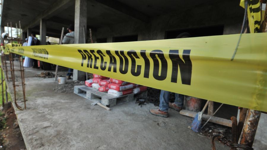 Clausura Gobierno del Estado edificio habitacional irregular en "El Cielo"