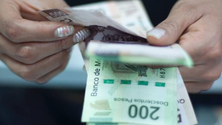 Sector obrero y empresarial aplauden alza del 20% al salario mínimo