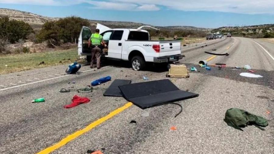 Fallecen 8 migrantes tras choque de camionetas en Texas 