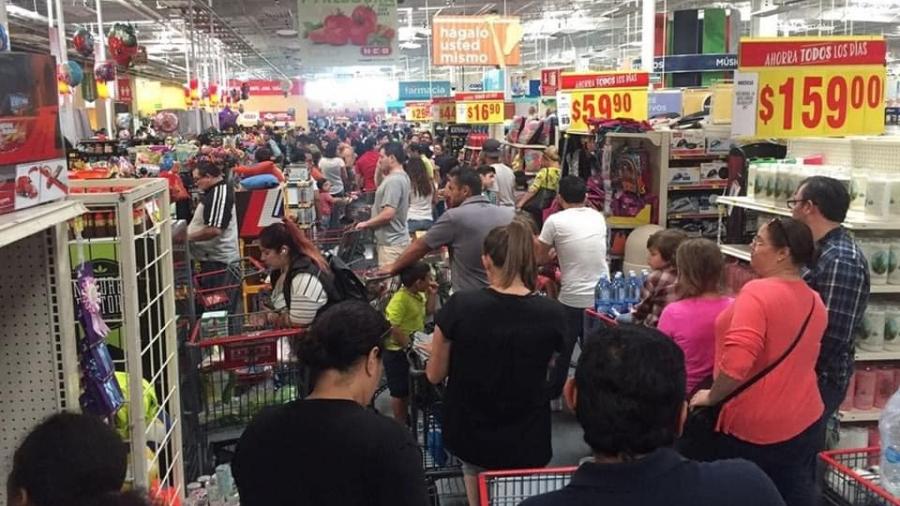 Largas filas en supermercados incrementa el riesgo de contagios