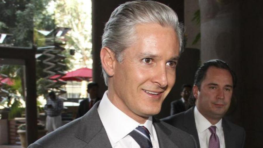 Lidera Alfredo del Mazo encuestas de salida en Estado de México