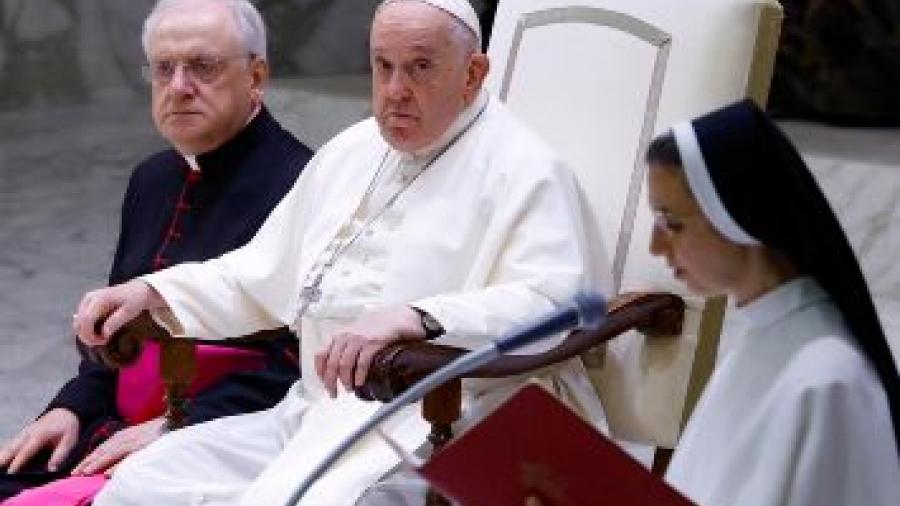 El Papa Francisco dice estar “mucho mejor” de su bronquitis