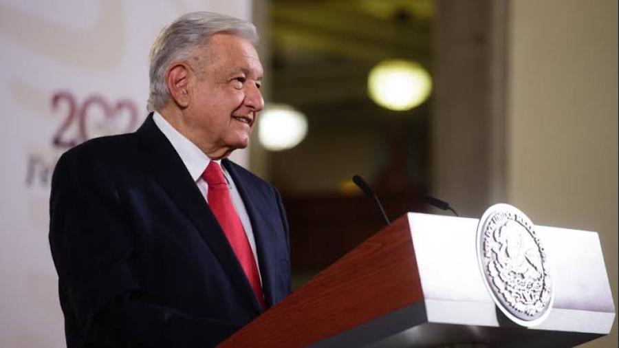 INE ordena a AMLO eliminar o modificar siete "mañaneras"