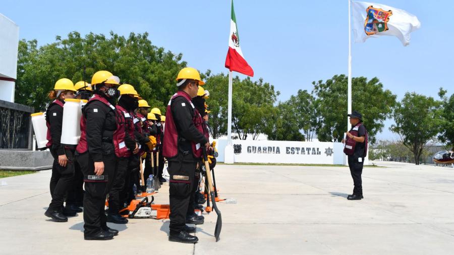 Van 30 elementos de Guardia Estatal a combatir incendio en Sierra de Victoria 