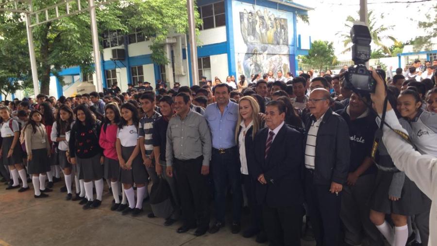 Conmemoran el 42 aniversario de la fundación del CBTis 105