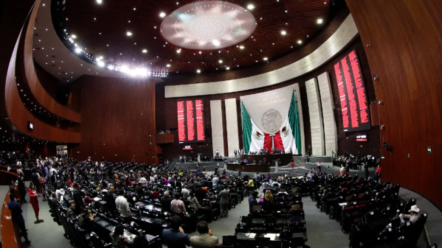 Celebra AMLO que diputados aprobaran la reforma a la Guardia Nacional 