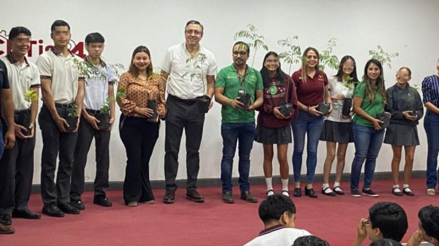 Fomentan conciencia ambiental en alumnos del CBTis 24