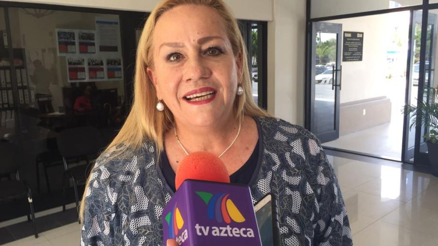 Alma Laura Amparán se reincorpora a la presidencia municipal