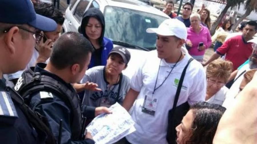 Encuestadores a punto de ser golpeados en Edomex