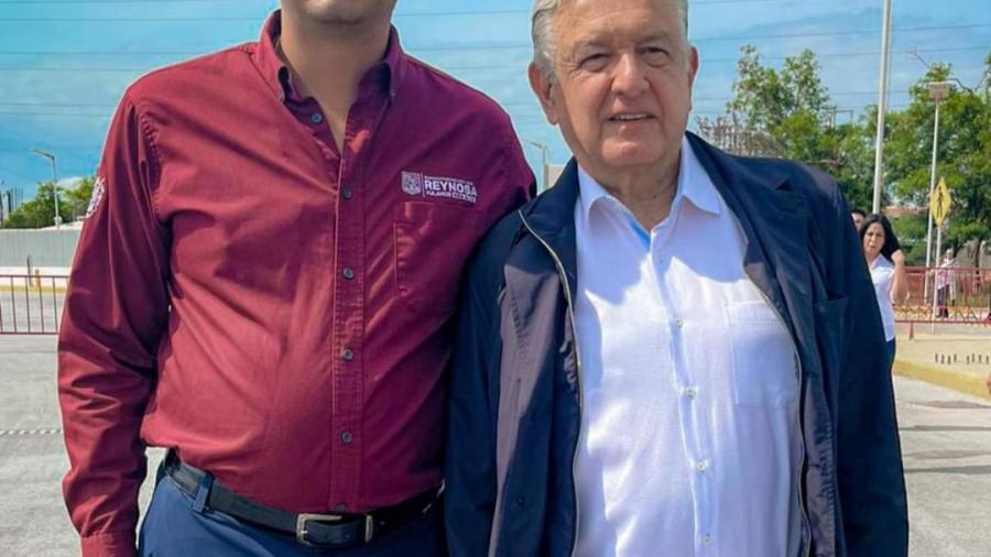 Recibe  Carlos Peña a AMLO