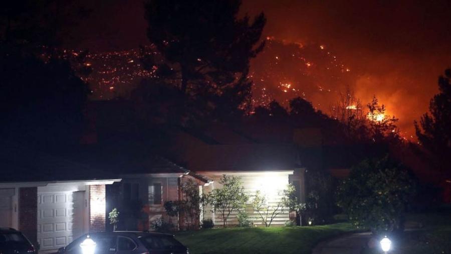 Suman al menos nueve muertos por incendios en California