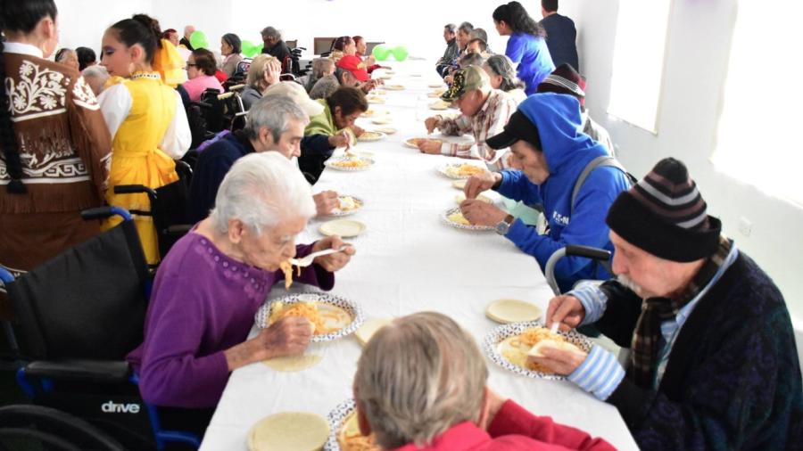 Celebra DIF Reynosa posada en casa del adulto mayor