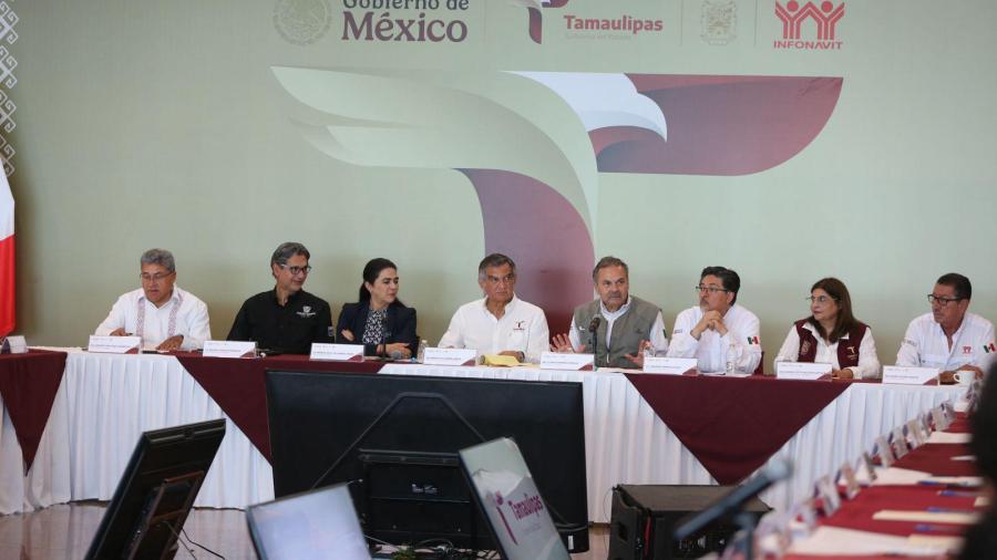 Gobernador Américo Villarreal y director general del Infonavit Octavio Romero se reúnen con desarrolladores de viviendas; agilizarán programa de casas para Tamaulipas
