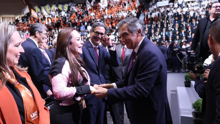 Reconoce la alcaldesa Carmen Lilia Canturosas labor del rector Dámaso Anaya Alvarado en su primer informe de actividades