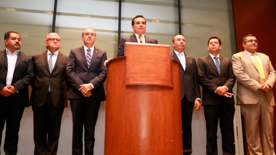 Michoac&aacute;n entrega educaci&oacute;n estatal a la Federaci&oacute;n