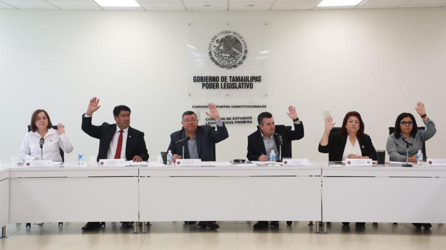 Avalan reformas que proponen un trato igualitario y mayores responsabilidades para funcionarios públicos