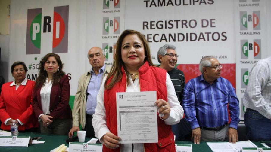 Se registran en el PRI aspirantes a candidatosa Senadores y Diputados Federales