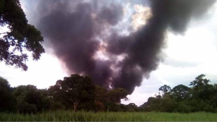 Explosi&oacute;n en ducto de Pemex deja un muerto y 8 heridos en Veracruz