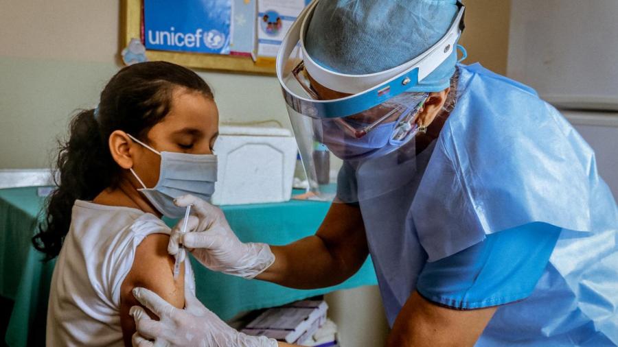 Autoriza EU vacuna contra el COVID-19 de Pfizer en niños de entre 5 y 11 años
