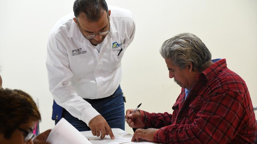 Gobierno de Tamaulipas otorga becas para hijos de jubilados y pensionados