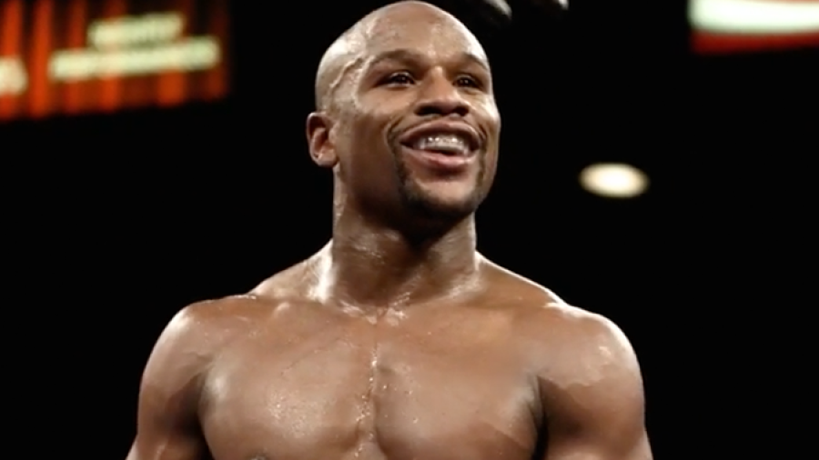 Floyd Mayweather presume cheque de 100 mdd