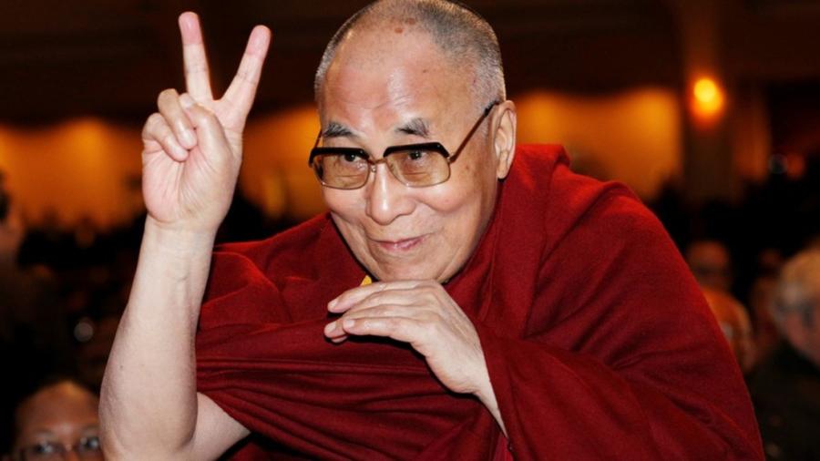 Dalai Lama abandona hospital en condición estable