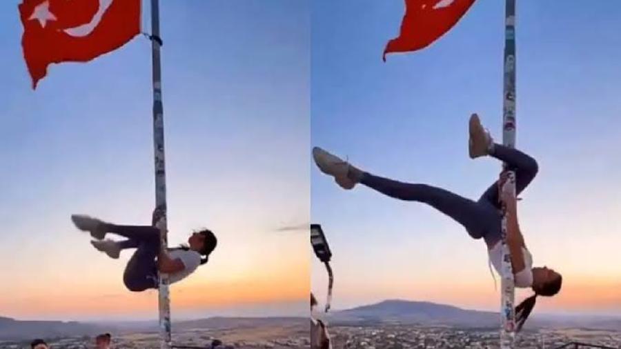 Turista extranjera causa indignación en Turquía tras usar asta de bandera como tubo de pole dance