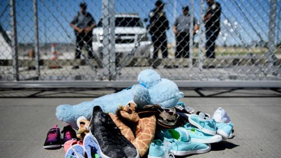 Muere niña migrante luego de salir de centro de detención de EU