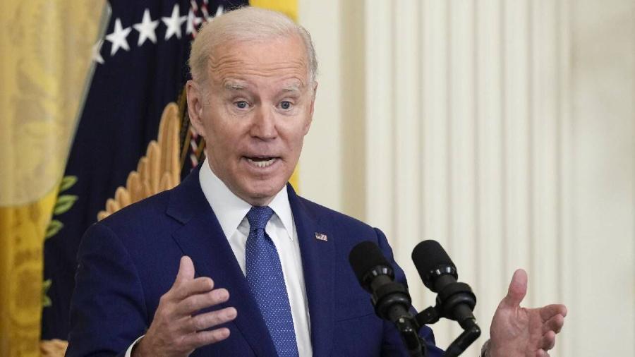 Biden invoca a actuar contra la violencia armada tras tiroteo en desfile del Super Bowl