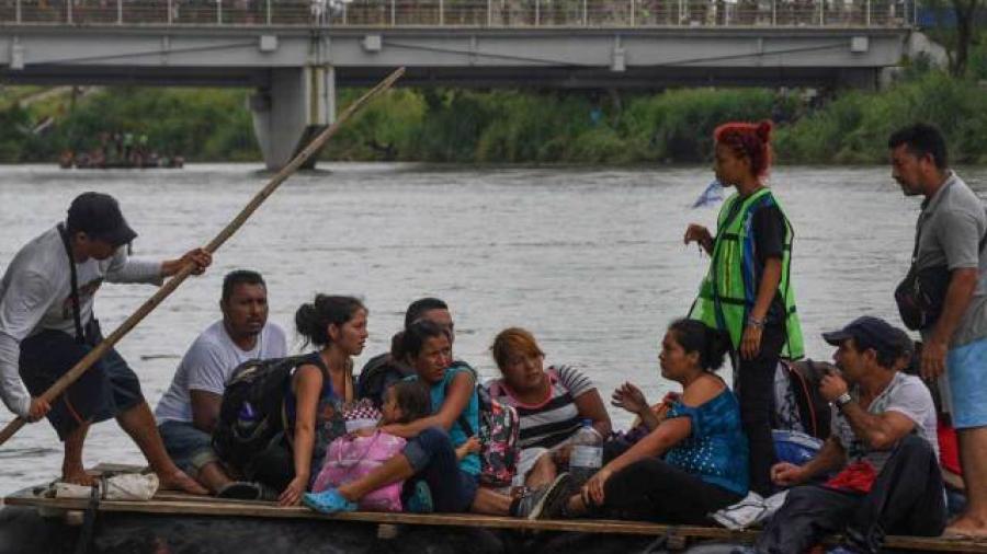 Gobierno de AMLO dar&aacute; trabajo a migrantes
