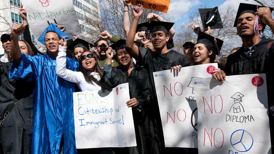 "Dreamers" son protegidos por colaboradores de Trump a cambio de muro