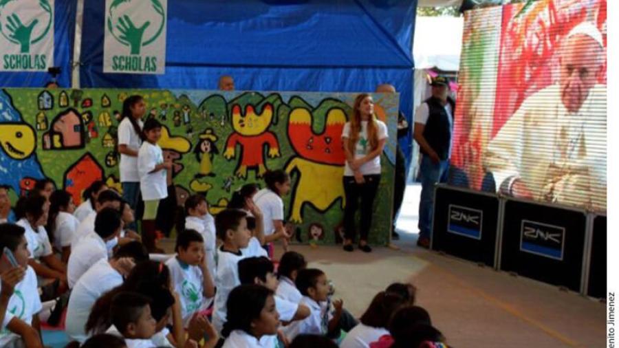Papa Francisco conversa vía satélite con niños de Jojutla 