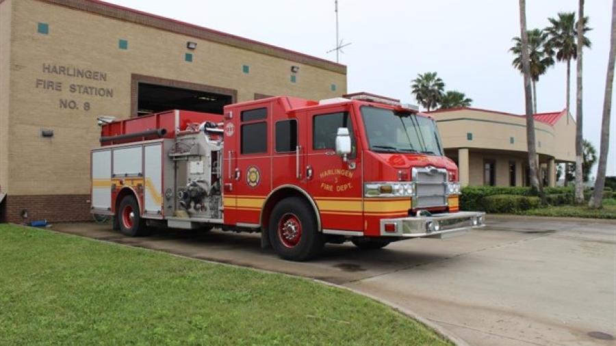 Bree Ríos la primera mujer en Bomberos de Harlingen