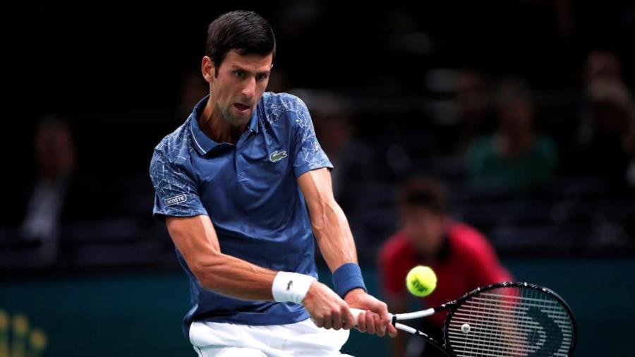 Novak Djokovic avanza a cuartos del Masters de París 