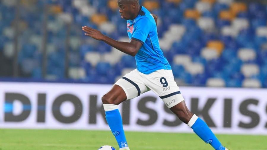 Napoli encadena seis triunfos en la Serie A