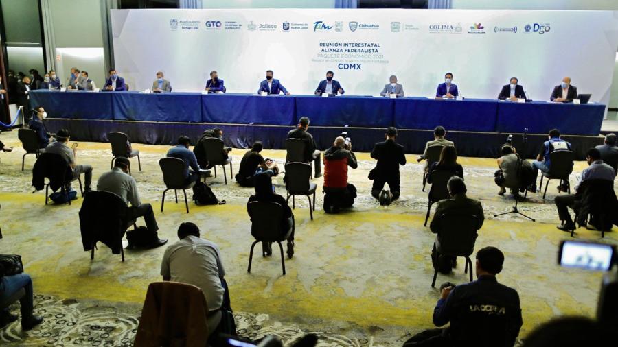 Piden gobernadores no recibir menos recursos para 2021