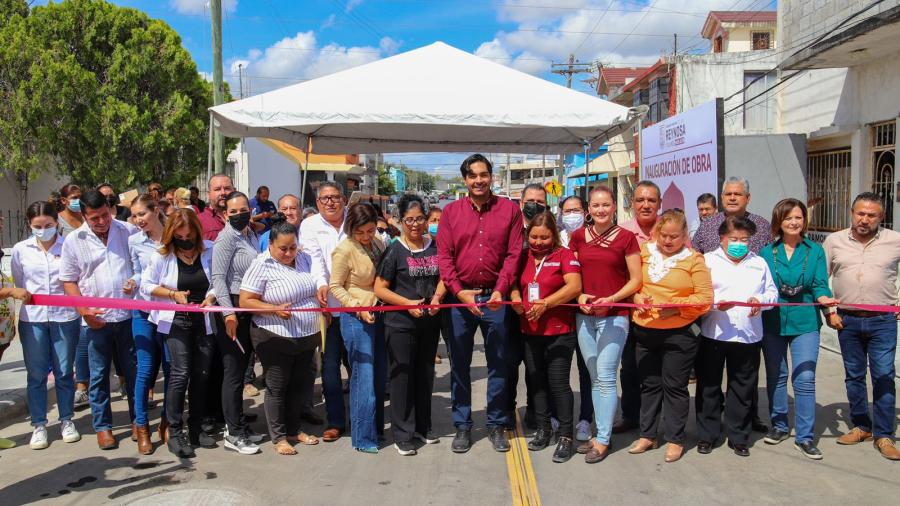 Inauguró Carlos Peña Ortiz pavimentación hidráulica con vecinos de la Cañada 