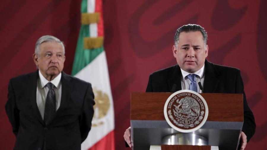 Le tenemos respeto, pero no toleraremos extravagancias: AMLO sobre salida de Santiago Nieto