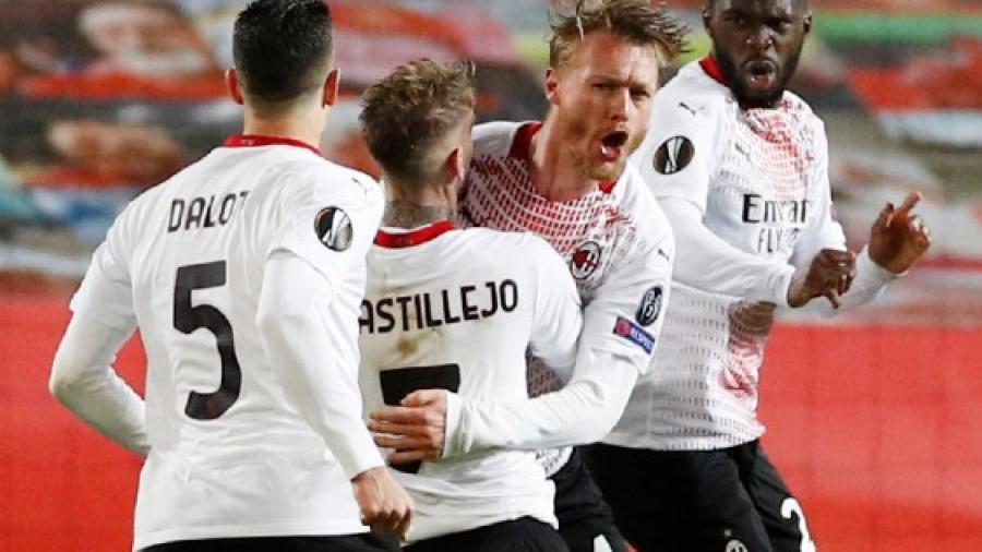 Milán le empata sobre la hora al United en la ida de los Octavos de Final de la Europa League 