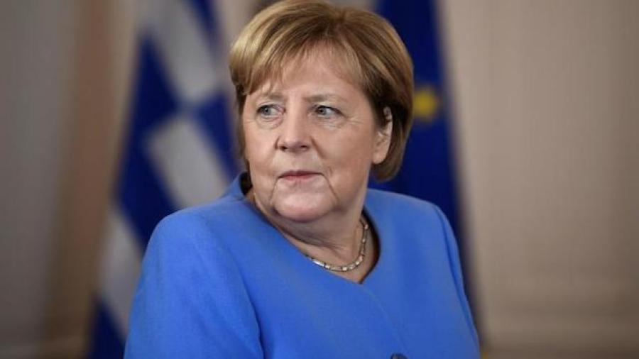 Angela Merkel llega a Atenas en su último viaje oficial 