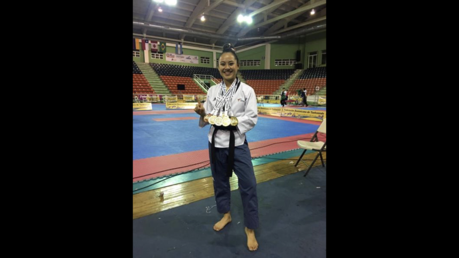 Ana Zulema Ibáñez brilla en Abierto de Taekwondo