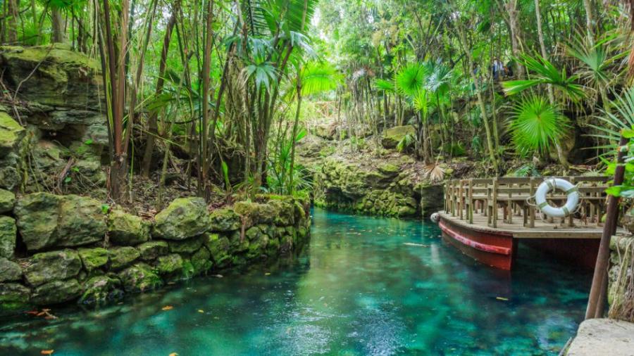 Muere menor en parque de Xcaret; fue succionado por filtro de agua