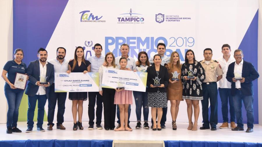 Premia Chucho Nader a deportistas más destacados de Tampico